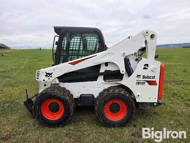 2022-bobcat-s740-image-8