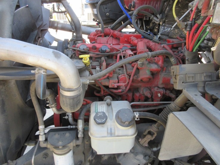 2016-freightliner-114sd-image-6