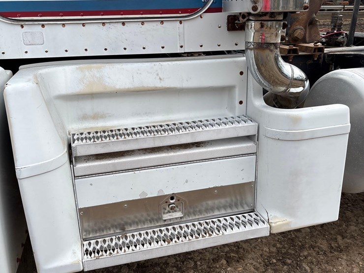 1989-peterbilt-377-image-12