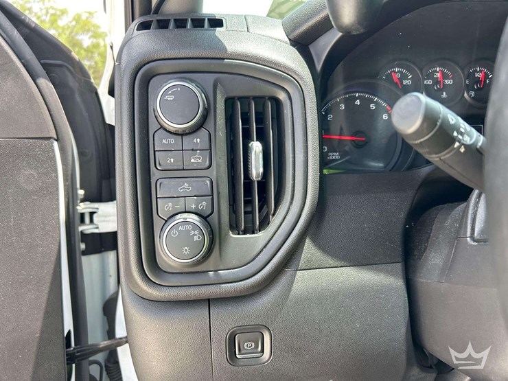 2021-chevrolet-silverado-1500-image-14