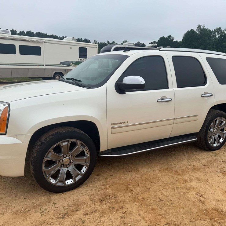 2011 GMC YUKON