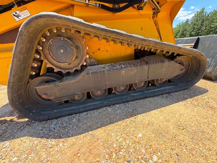 2009-deere-ct332-image-11