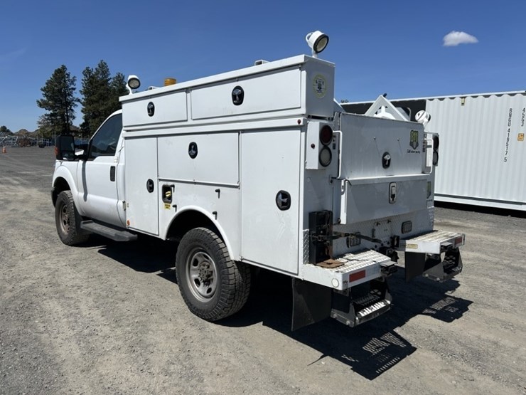 2016-ford-f350-sd-image-3
