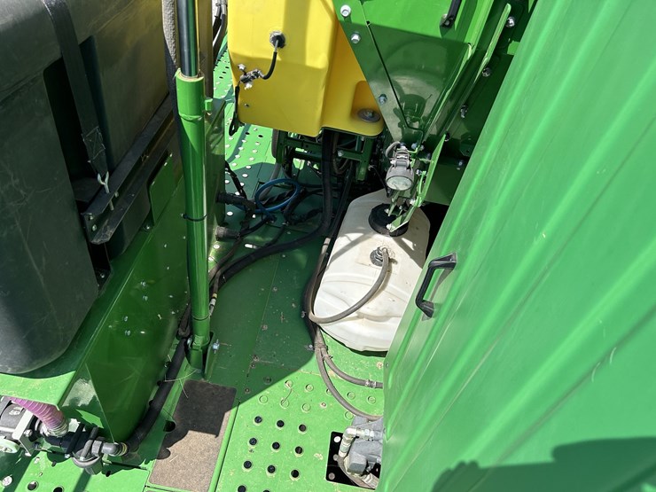 2020-john-deere-cs770-image-19