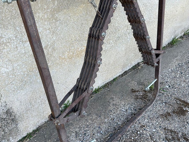 antique-cattle-scratcher/-oiler-image-3