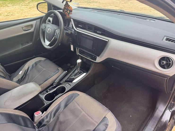 2018-toyota-corolla-le-4dr-sedan---150,323-miles-image-13