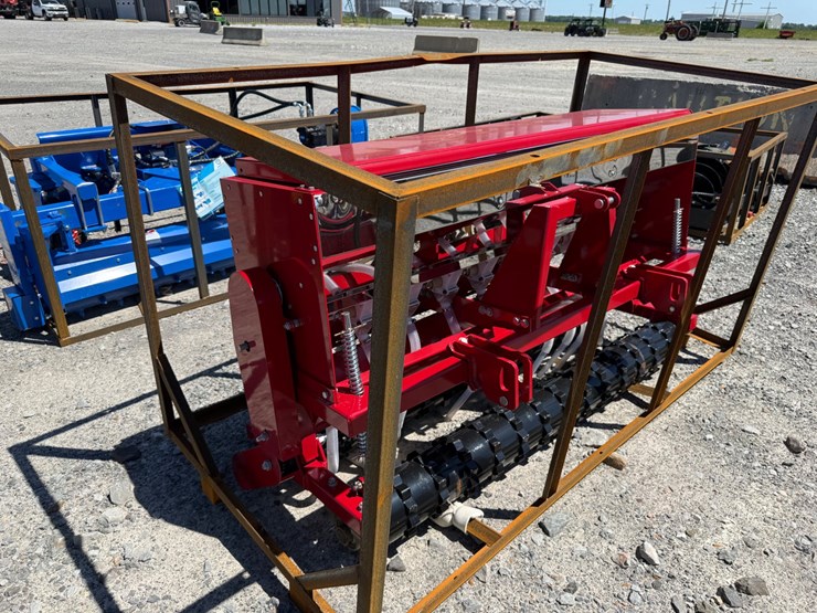 #45358-•-unused-agt-stsd10-skid-steer-seeder-stsd10260106294-image-4
