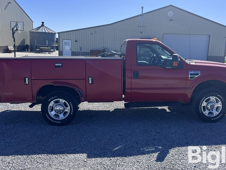 2010-ford-f350-xlt-image-4