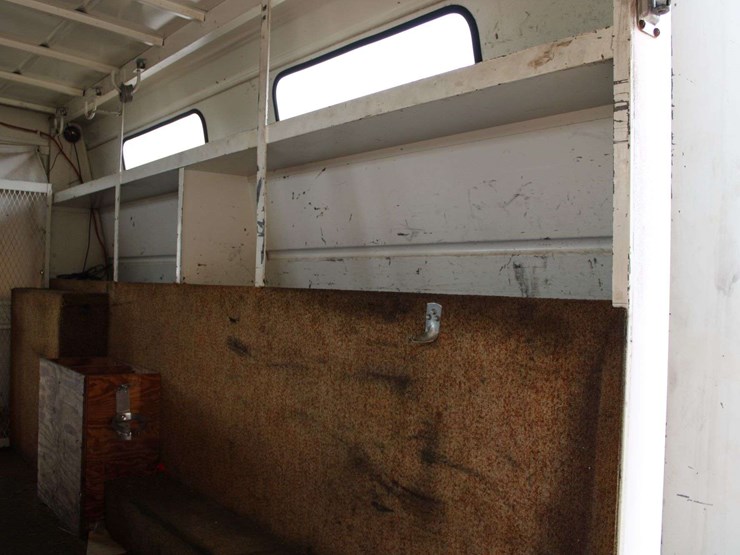 1982-ford-ecoline-work-truck-e-350-1fdje37g6cha21219-mileage:-39415-image-10