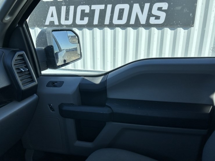 2016-ford-f150-xl-image-19
