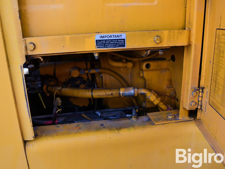 1989-deere-772bh-image-20
