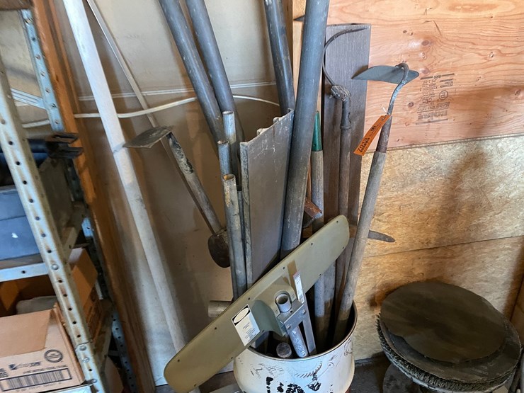 #7013-•-barrel-of-misc.-tools-image-3