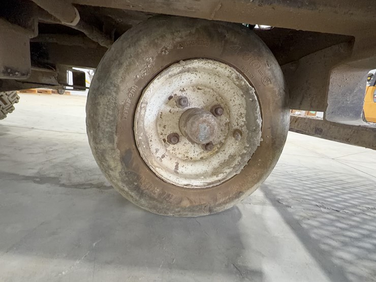 whiteman-wbh-10-concrete-buggy-image-11