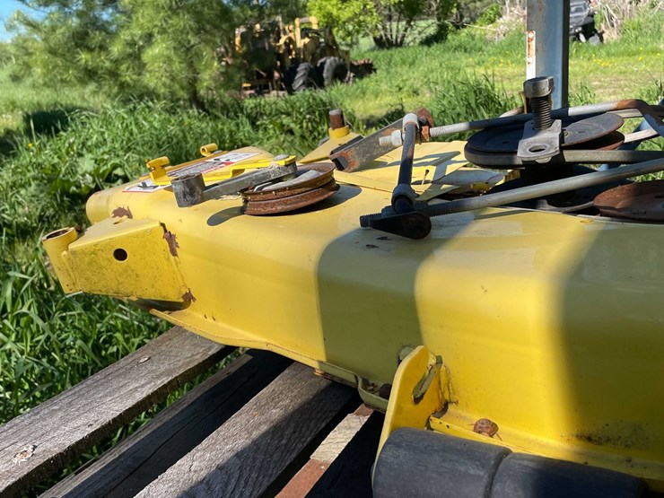 john-deere-345-image-22