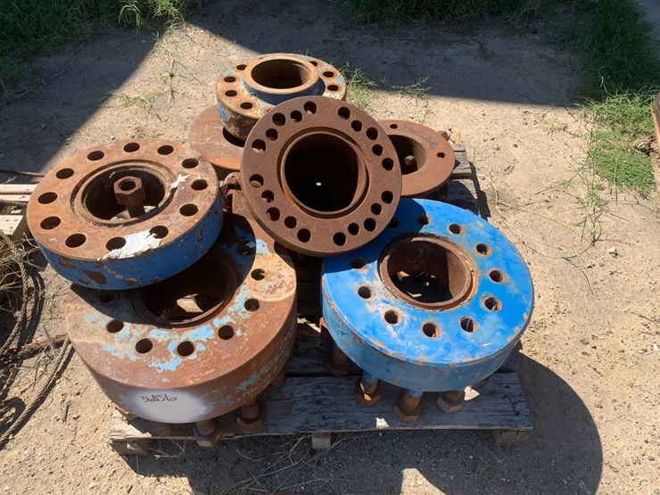 pallets-of-(2)-dsa-10k-flanges-(1)-dsa-5k-flange,-(1)-7-1/16-5k-spool,-(2)7-3/8”-and-8”-stripper-head,-image-1