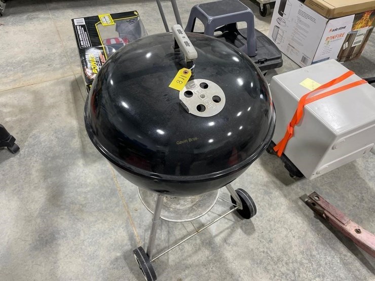 weber-charcoal-grill-image-1