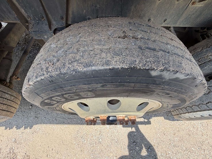 2016-kenworth-t880-image-40