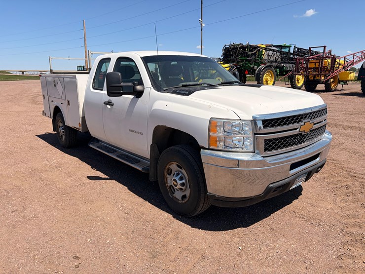 2012-gmc-2500-image-3