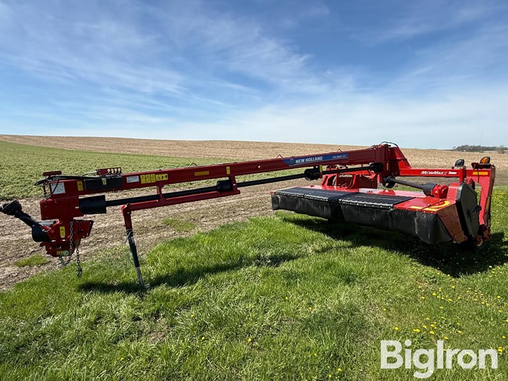 2021-new-holland-1000-image-1
