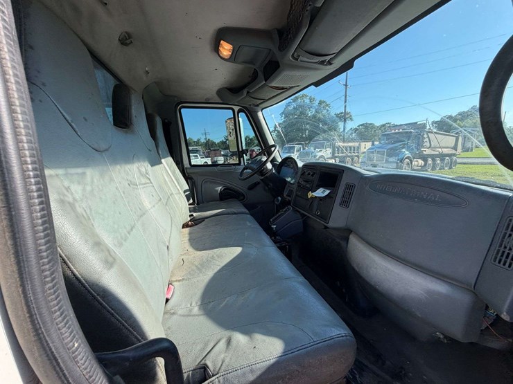 2003-international-durastar-4200-image-28