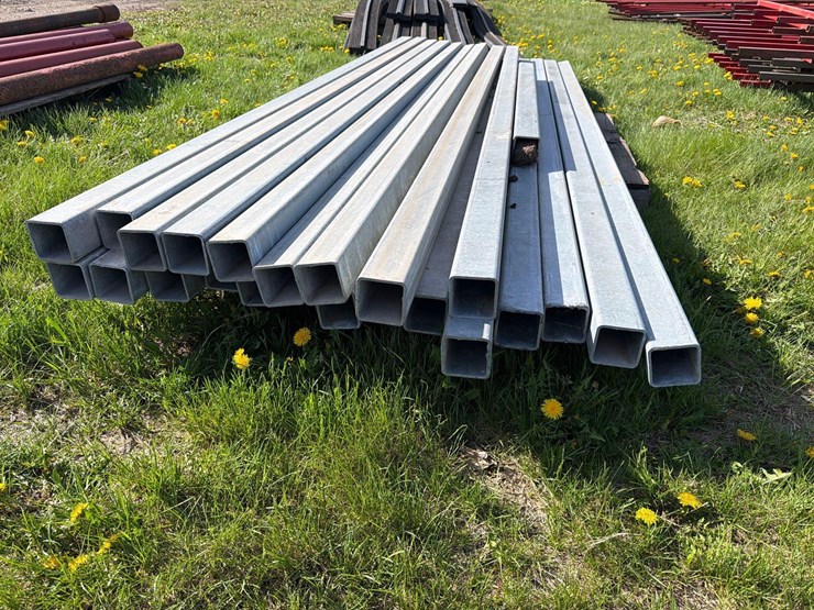 22-10ft-6”-long-fence-poles-image-4