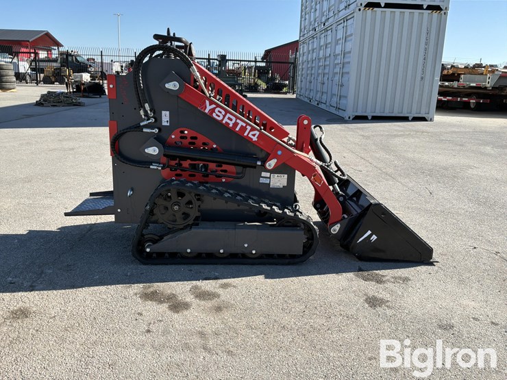 2026-massey-ferguson-730-image-4