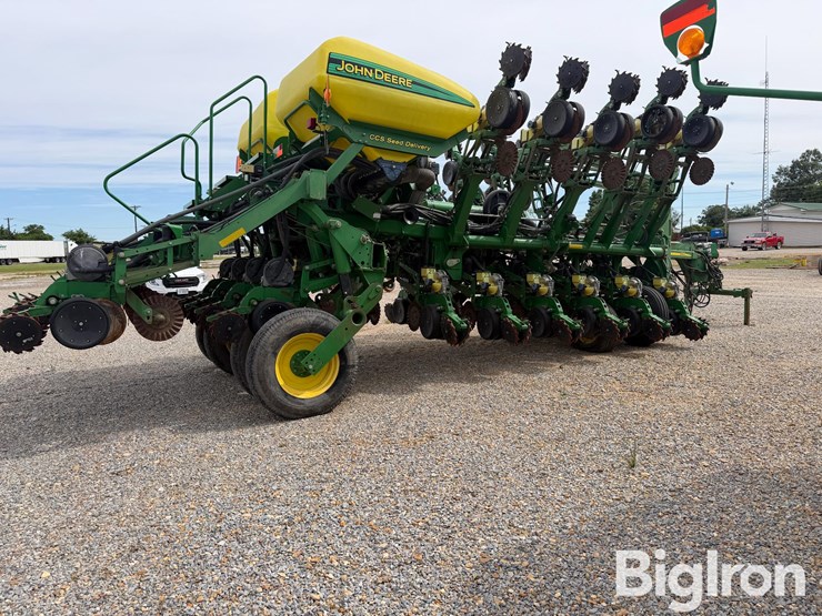 2009-john-deere-1790-image-4