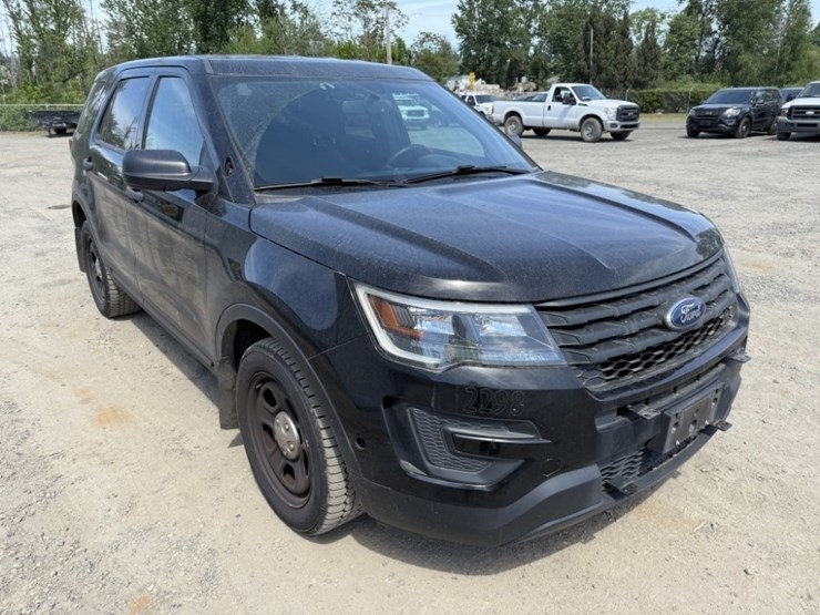 2017-ford-explorer-image-2
