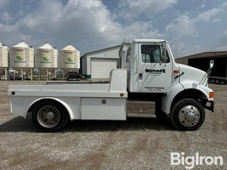 1990-international-7100-image-4