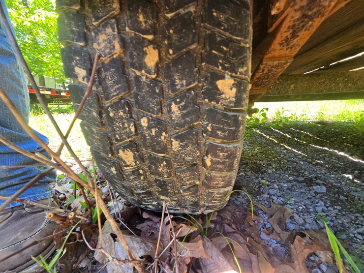 #24322-•-12'-flatbed-trailer-image-24