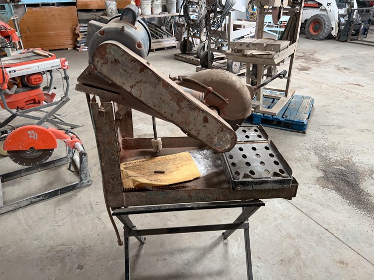 electric-brick-saw-image-4