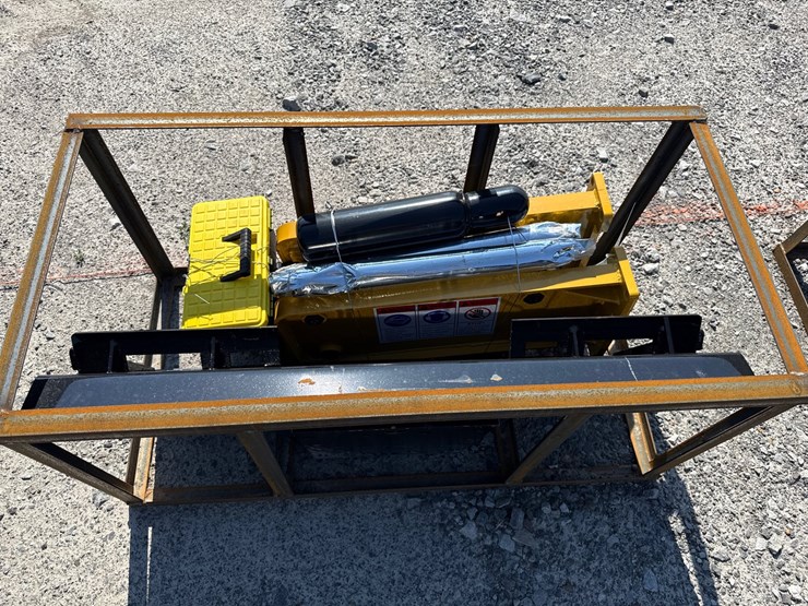 #45363-•-unused-agt-pd680-hydraulic-hammer-pd680pz26020501a-image-5