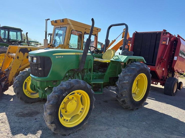 john-deere-5045e-image-2