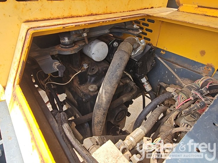 2015-gehl-rs10-55-image-29