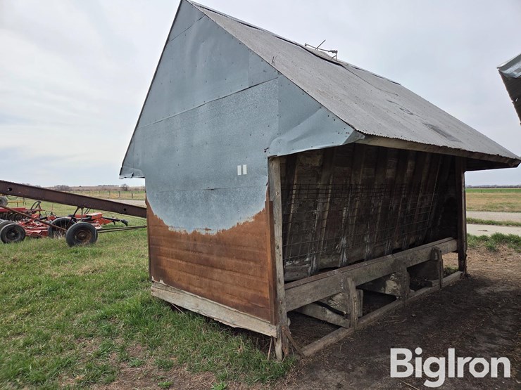 shop-built-wood-livestock-feeder-image-4