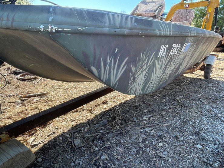 #6932-•-camouflage-duck-boat-with-trailer-image-13