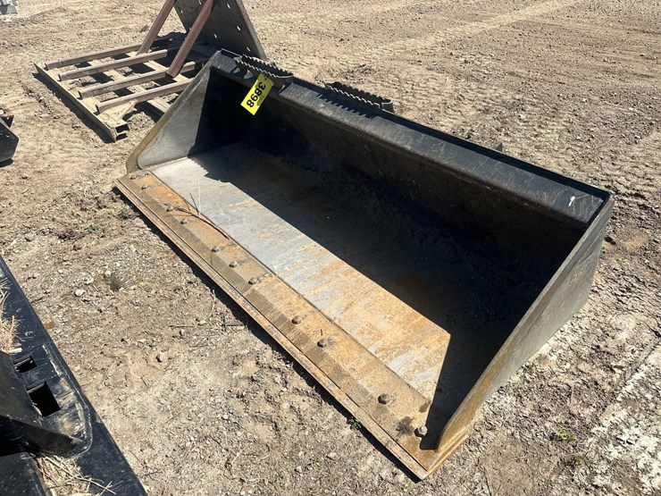 #3898-•-approx-72"-skid-steer-bucket-image-4