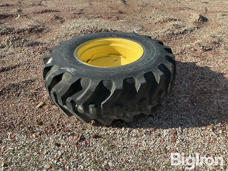 john-deere-24-image-6