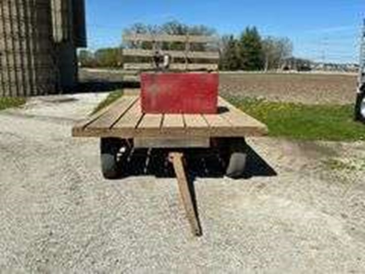 8'-x-14'-hayrack-&-gear-image-2