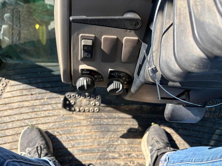 john-deere-6115d-image-22