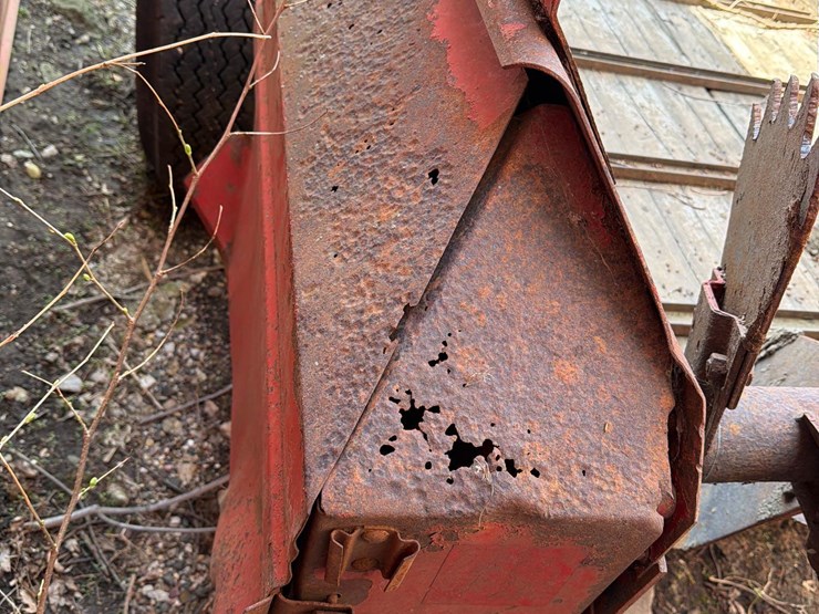 new-holland-520-image-10