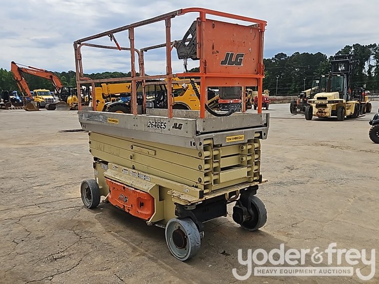 2015-jlg-2646es-image-7