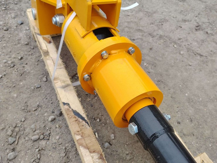 caterpillar-303-image-4