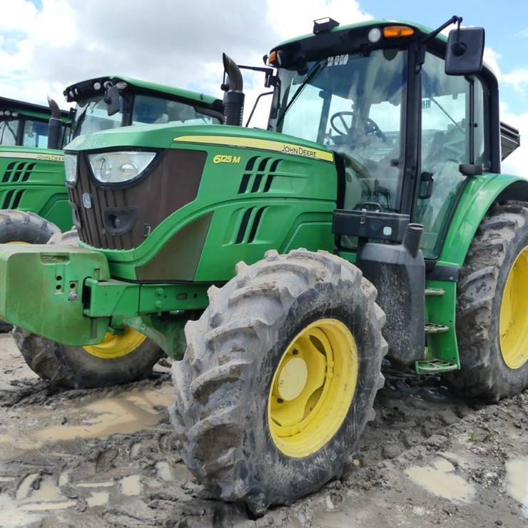 2013 JOHN DEERE 6125M
