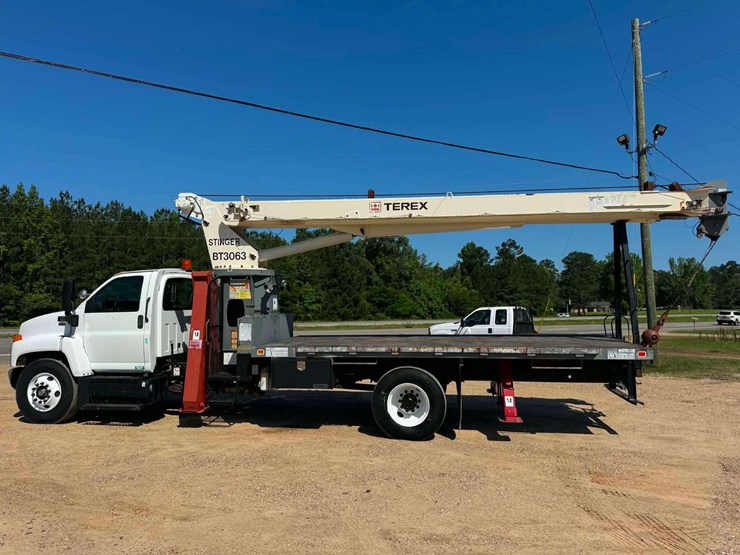 2008-gmc-7500-image-3