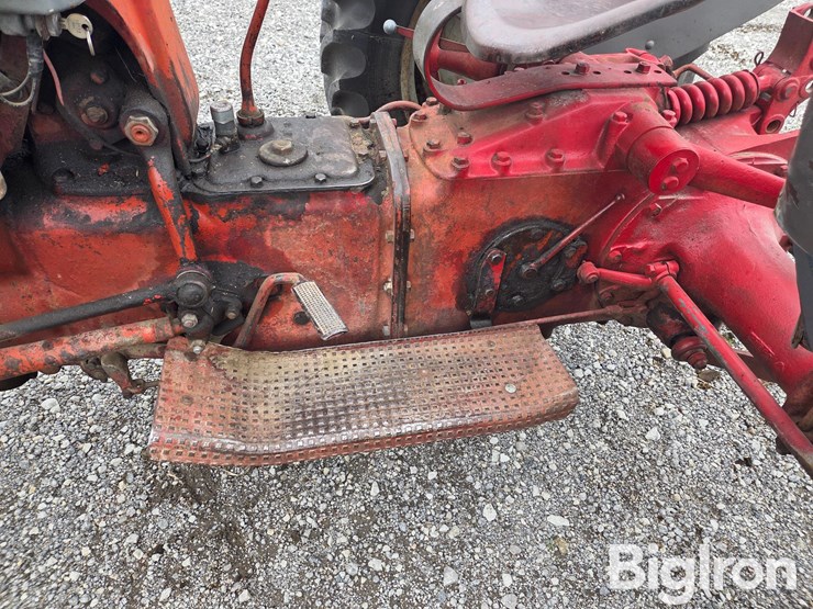 1950-ford-8n-image-9