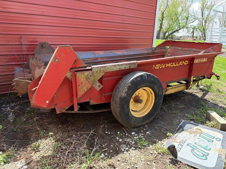 new-holland-520-image-3