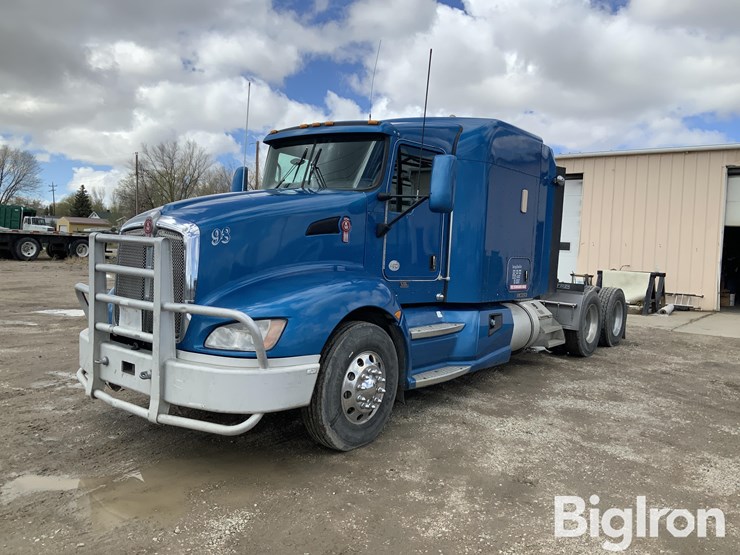 2012-kenworth-t600-image-1