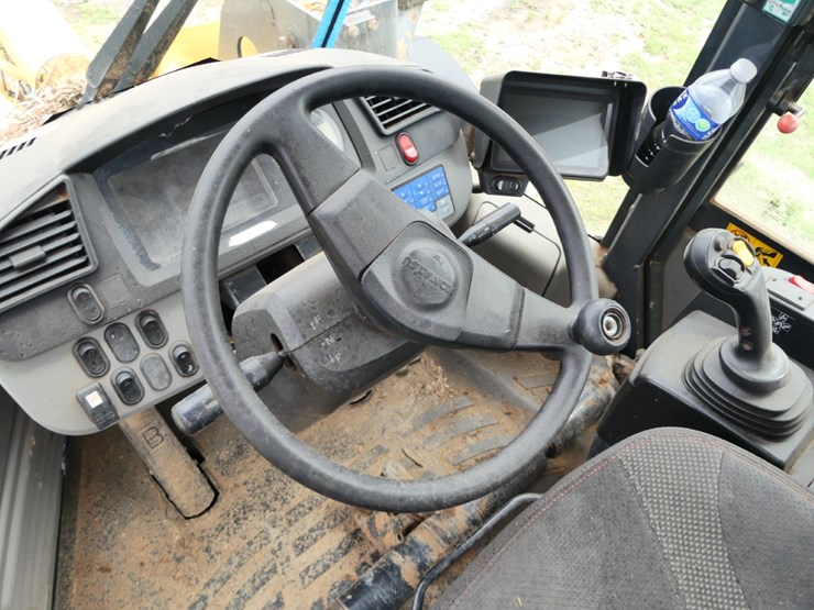 2013-komatsu-wa270-image-13