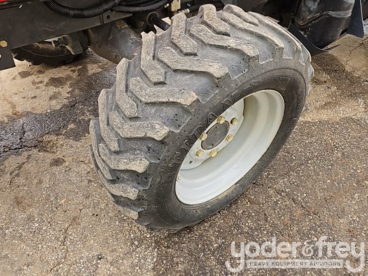 2014-massey-ferguson-1749-image-15